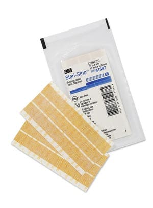 Three 3m adhesive tapes in a package.